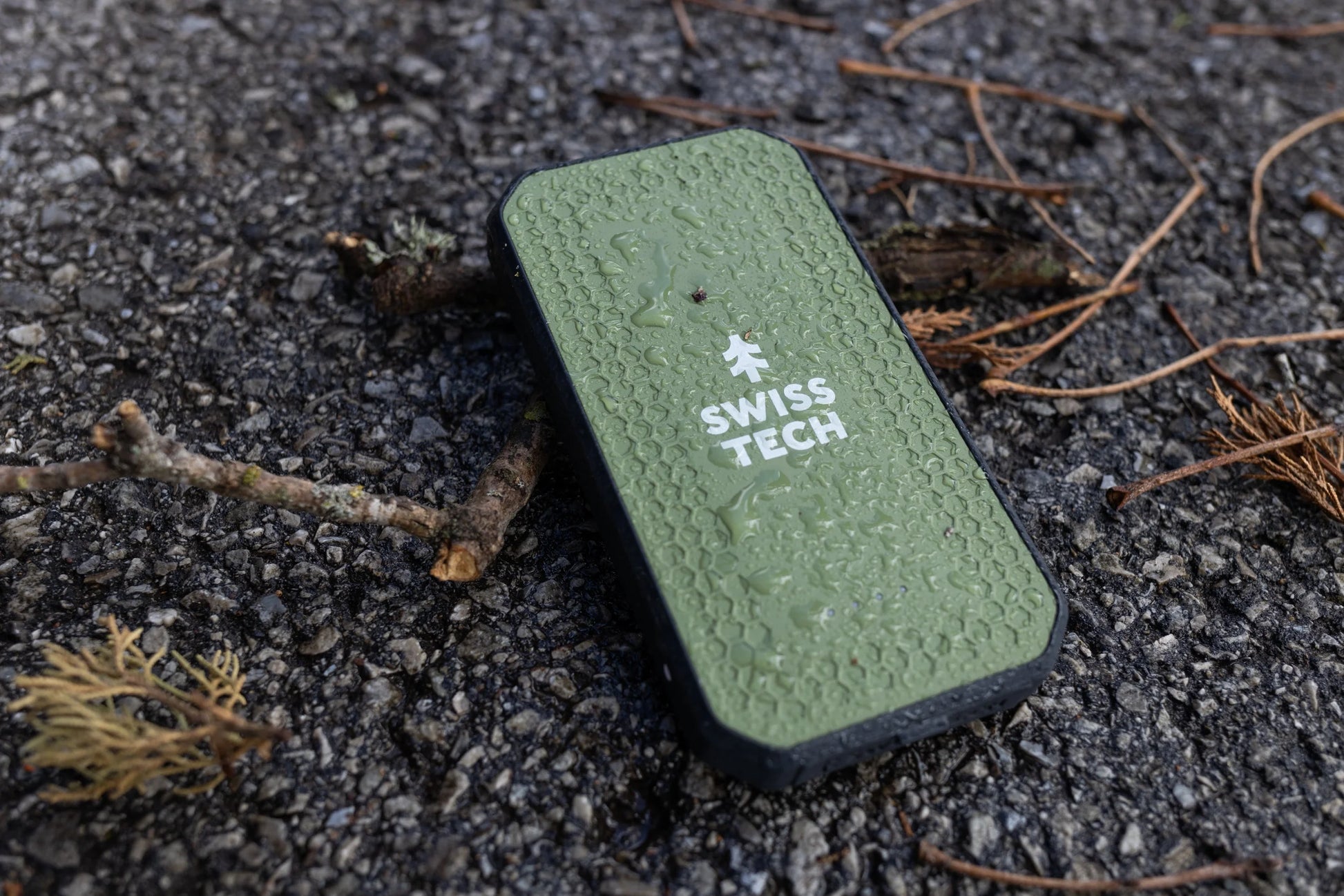 10000Mah Portable Power Bank, Dual USB-C/USB-A, IPX4 Weatherproof, Durable Design