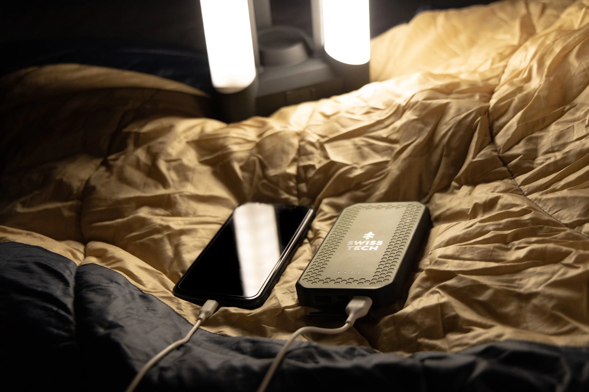 10000Mah Portable Power Bank, Dual USB-C/USB-A, IPX4 Weatherproof, Durable Design